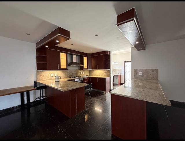 4 BEDROOM HOUSE FOR SALE IN PARKLANDS NORTH